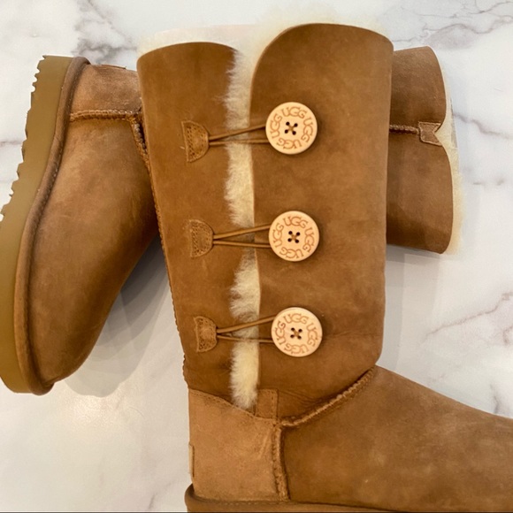 UGG Bailey Button Triplet II Tall Boot Chestnut - Picture 3 of 10